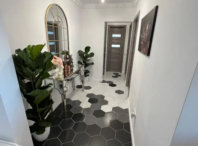 Lnb Aparthotel Tomis