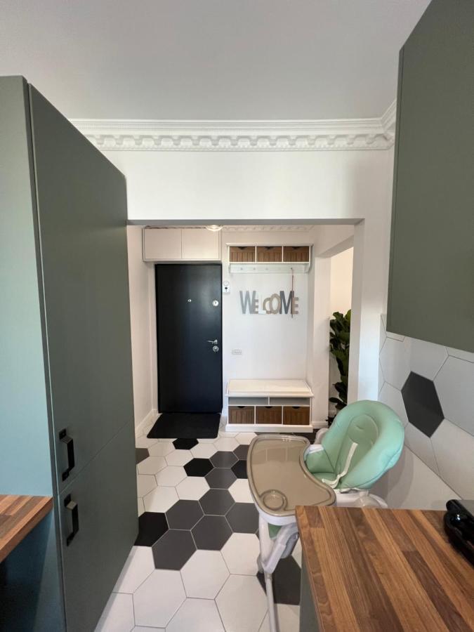Lnb Tomis Apartment